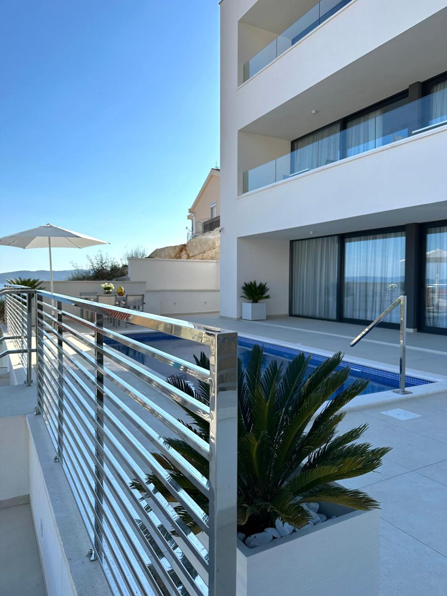 Villa Apartment Danny Baška Voda Exteriör bild